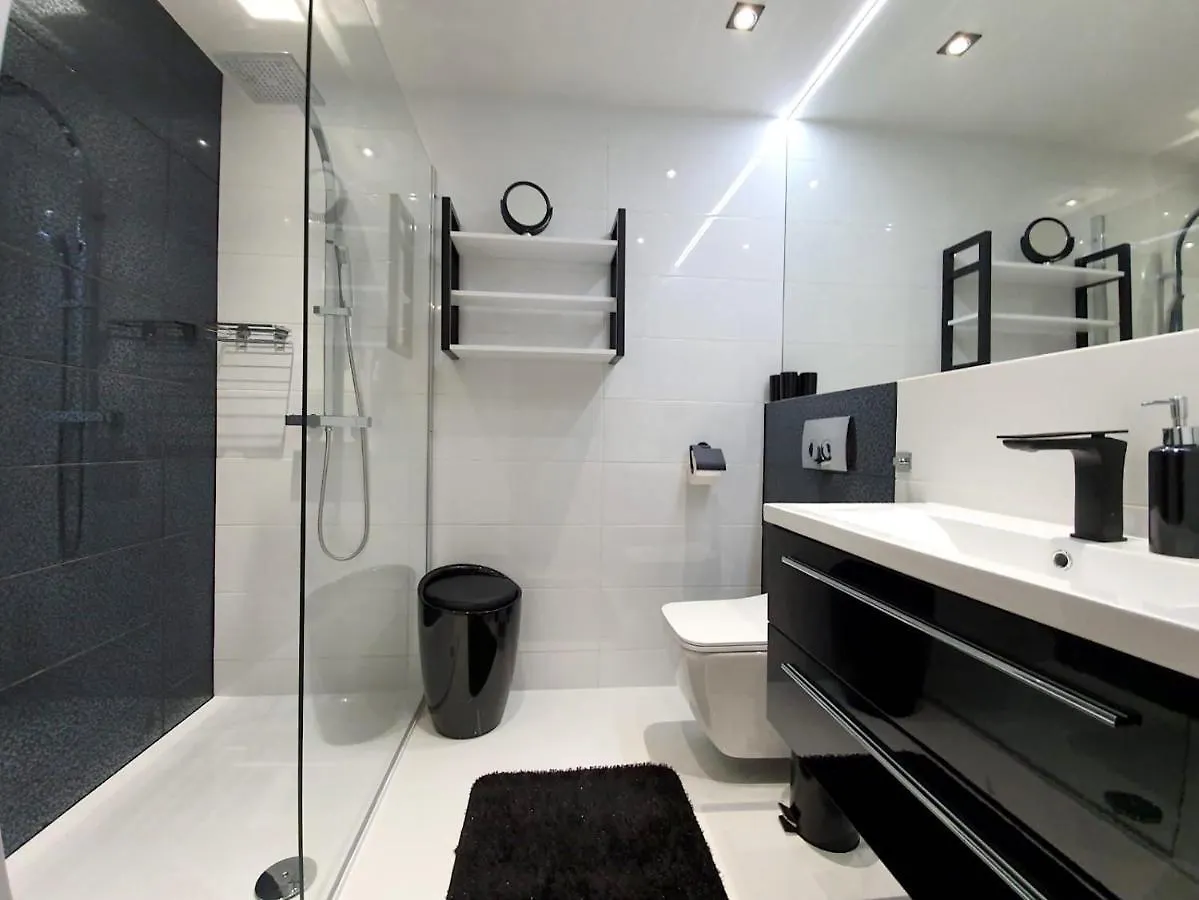 Rister Apartments Dwernickiego Cracovia 0*,  Polonia